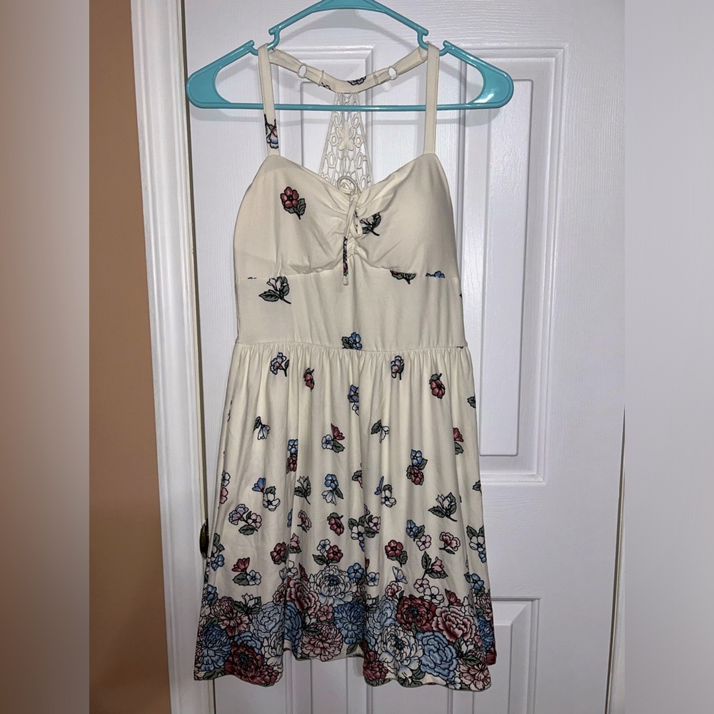 Brand New Womens Dress / Size Small / Some lace in the back / Padded
